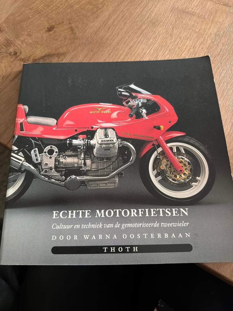 HKR. Echte Motorfietsen Cultuur & Techniek Warna Oosterbaan, Ophalen of Verzenden, Zo goed als nieuw, Algemeen