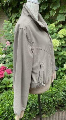 Esprit jasje maat 44, Kleding | Dames, Jasjes, Kostuums en Pakken, Overige kleuren, Maat 42/44 (L), Ophalen of Verzenden, Zo goed als nieuw
