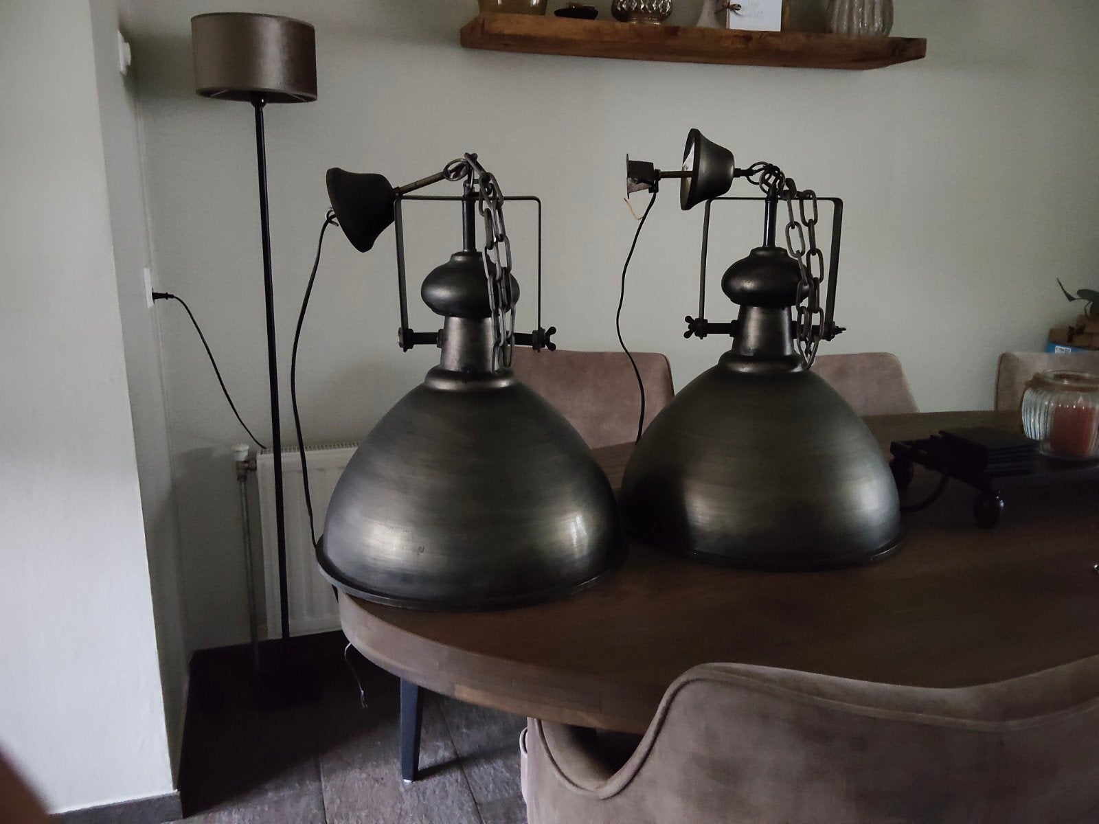 Stoere hanglampen, Ophalen
