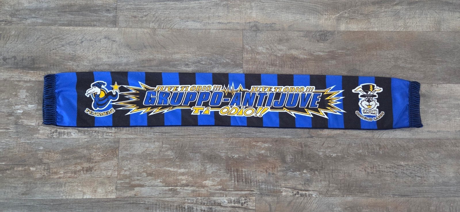 Sjaal Internazionale, Verzamelen, Ophalen of Verzenden, Zo goed als nieuw, Buitenlandse clubs, Vaantje of Sjaal