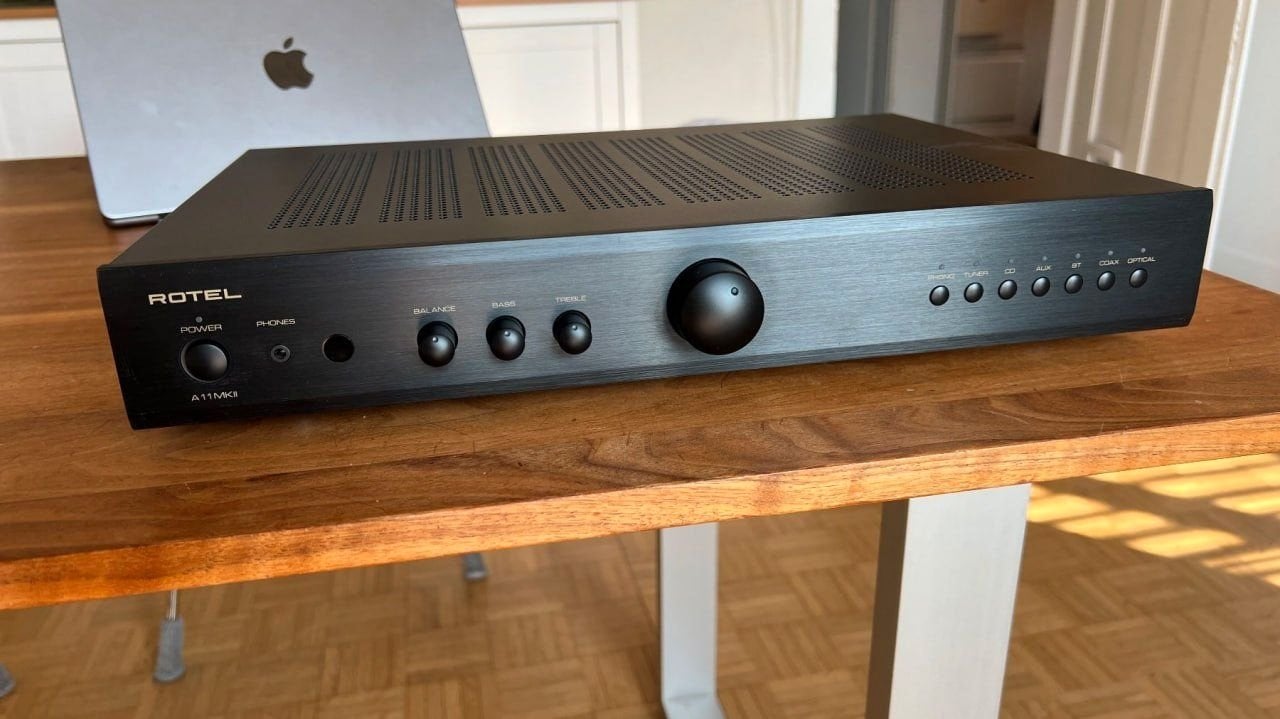 Rotel A11 MKII