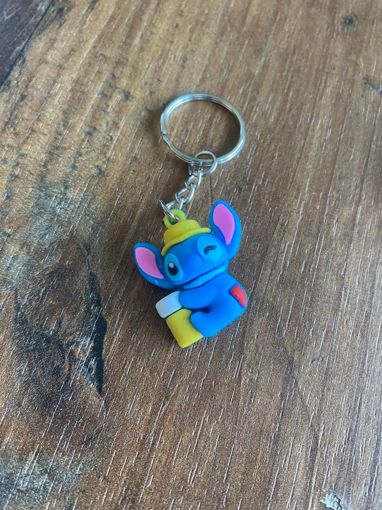 Stitch sleutelhanger met geel hoedje en beker, Ophalen of Verzenden, Nieuw