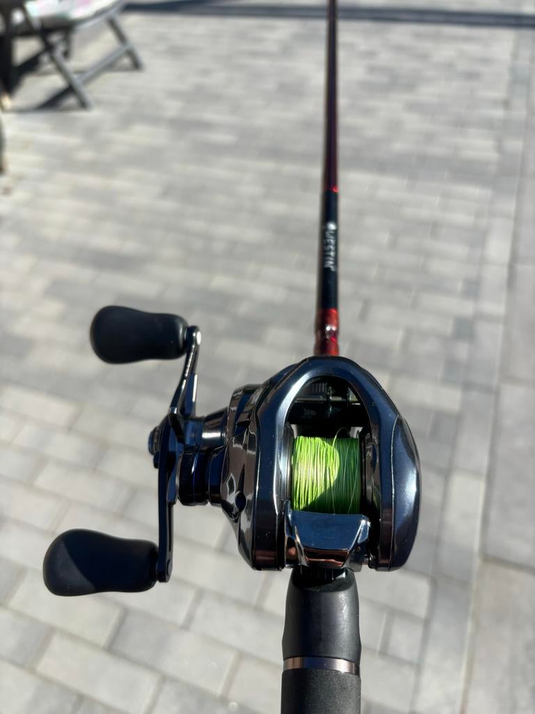 Westin W6 Finesse-T T&C 7'1" (213cm cm) ML 5-15g met reel, Watersport en Boten, Hengelsport | Roofvissen, Ophalen, Zo goed als nieuw