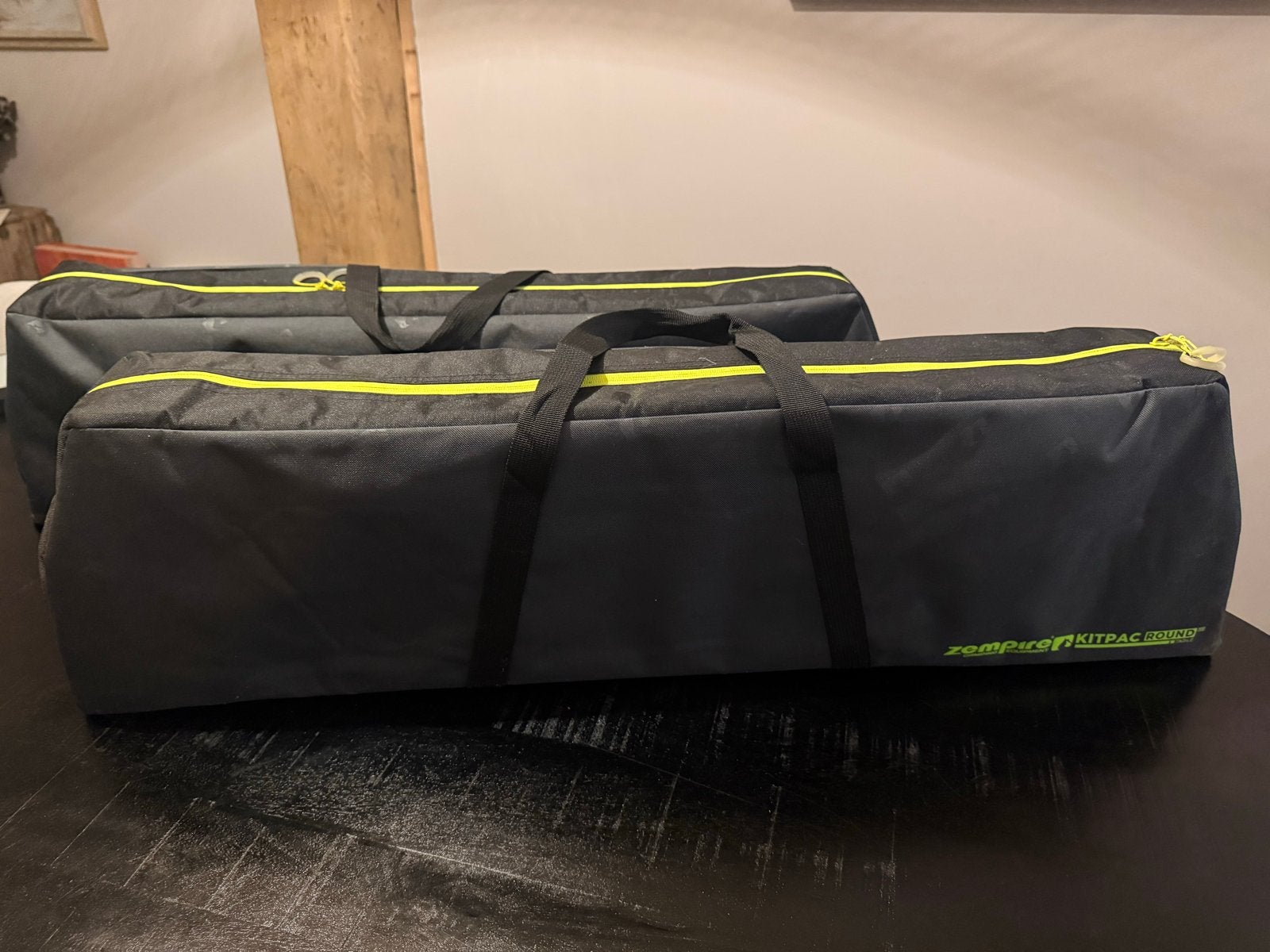 2 Zempire Kitpac Round campingtafels – bamboe, Ophalen, Zo goed als nieuw, Campingtafel