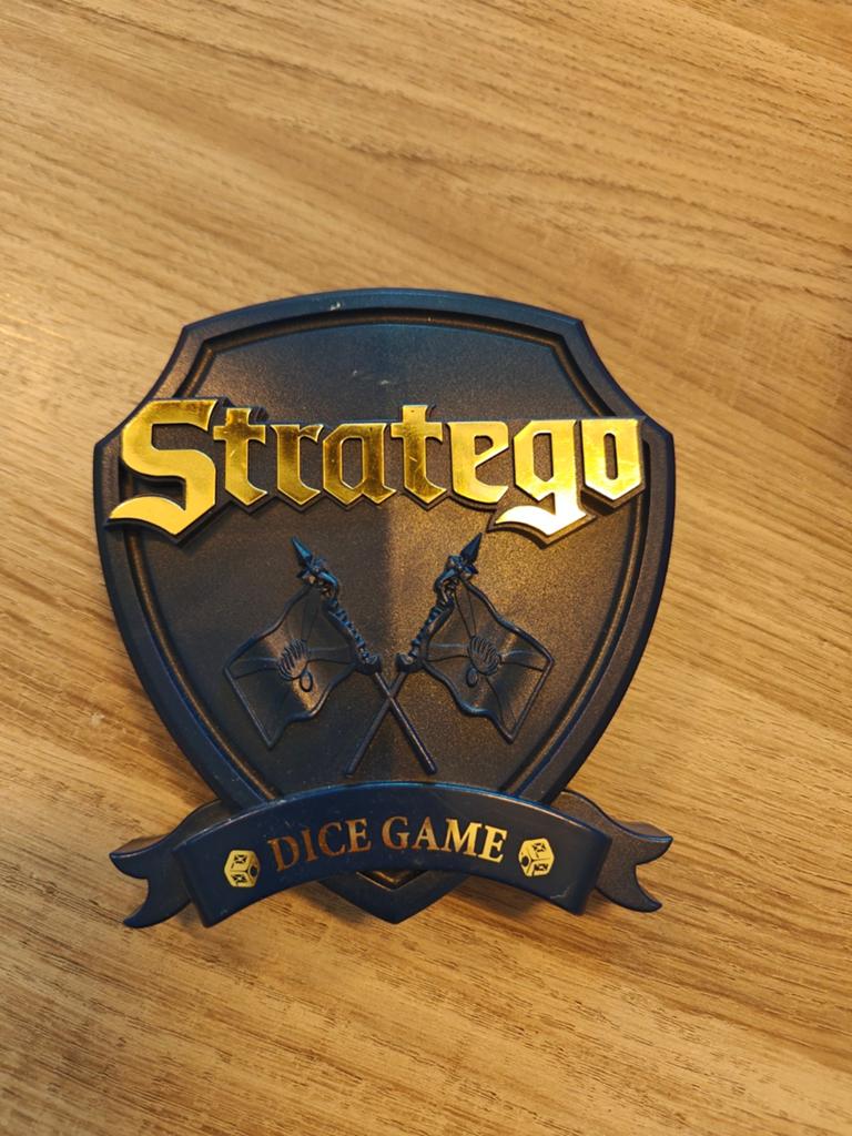 Stratego Dice Game - Compact en Compleet, Hobby en Vrije tijd, Gezelschapsspellen | Overige, Een of twee spelers, Ophalen of Verzenden