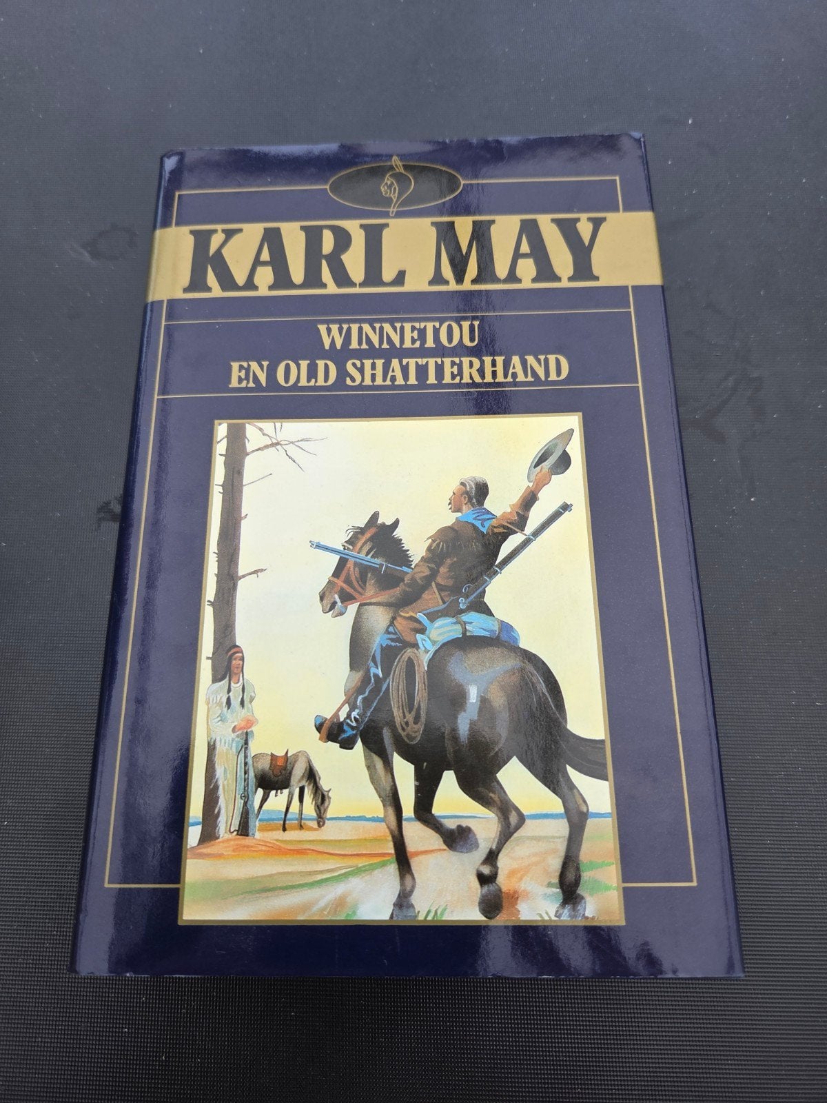 Karl May - Winnetou en Old Shatterhand, Boeken, Ophalen of Verzenden, Zo goed als nieuw, Karl May