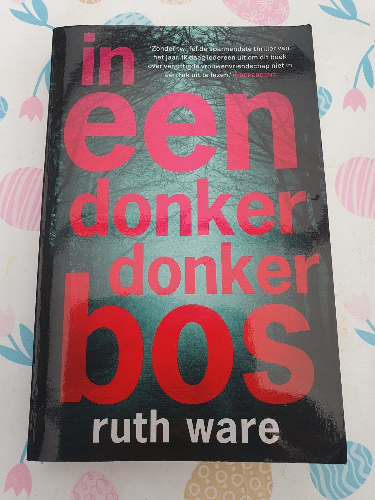 In een donker, donker bos (Special Book&Service 2021), Boeken, Thrillers, Ophalen of Verzenden, Zo goed als nieuw, Ruth Ware