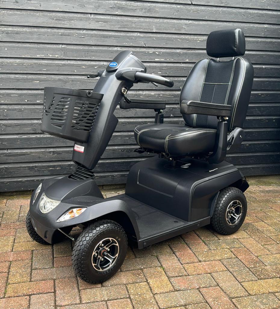 Invacare Metro scootmobiel|4-wiel|vering|30-35km|12 km/u, Ophalen, Gebruikt, 11 t/m 15 km/u, 26 t/m 35 km