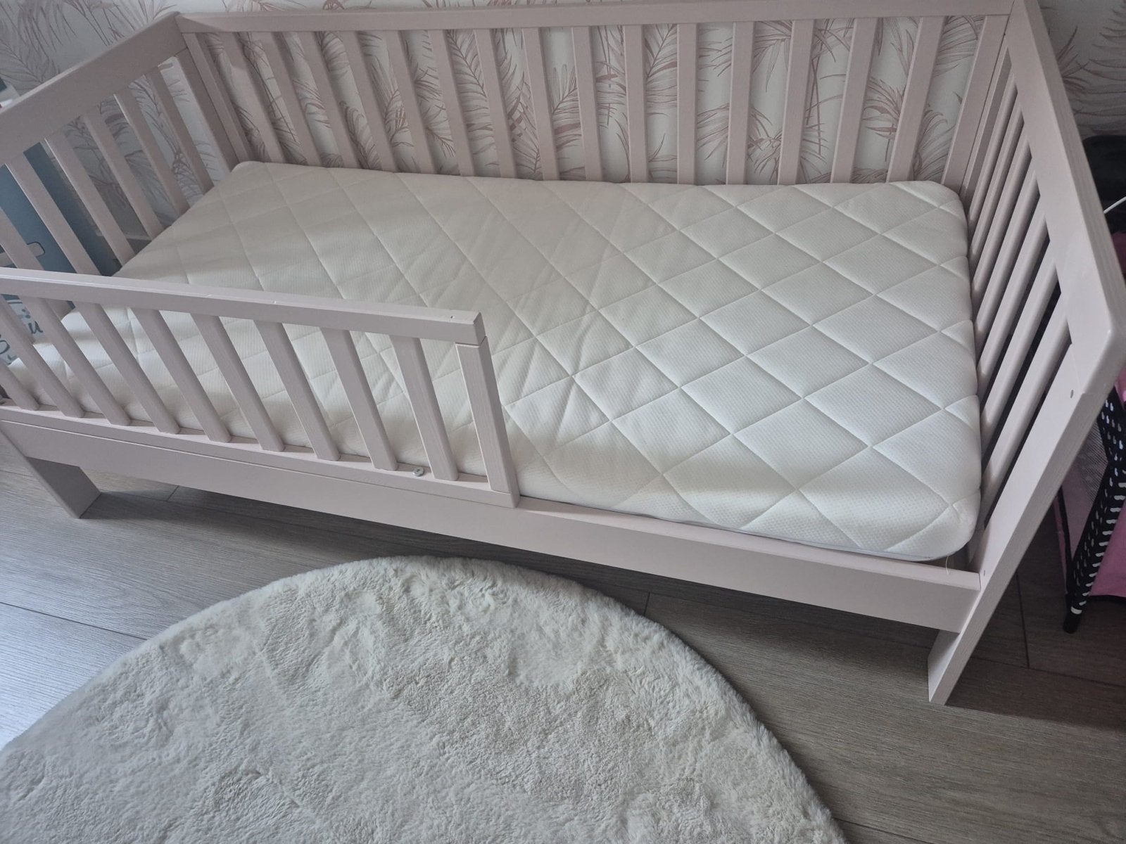 Kinderbed met matras - Zo goed als nieuw, Ophalen, 70 tot 85 cm, Zo goed als nieuw, Matras