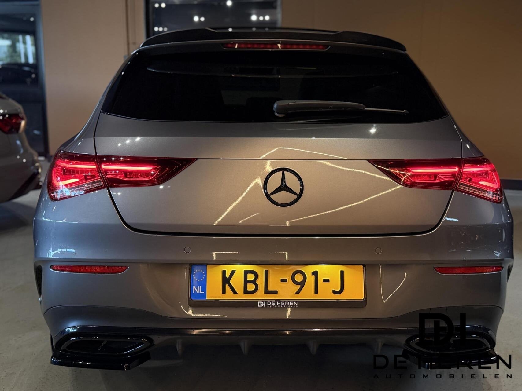 Mercedes CLA-Shooting Brake 200 Premium|PANO|MAXTON|LANE|AMG, Gebruikt, 4 cilinders, 163 pk, 1600 kg