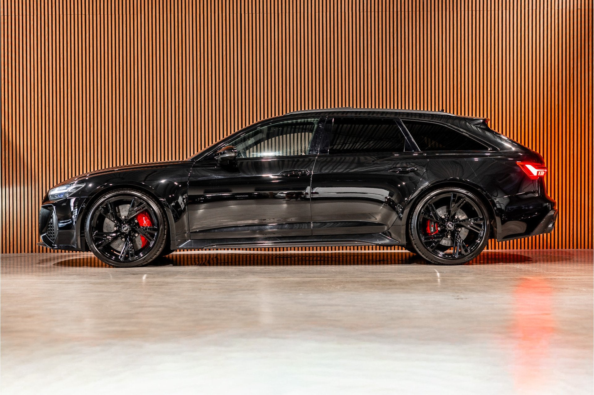 Foto 4 van Audi RS6 Avant 4.0 TFSI Quattro | Keramisch | Dynamic + | Mi