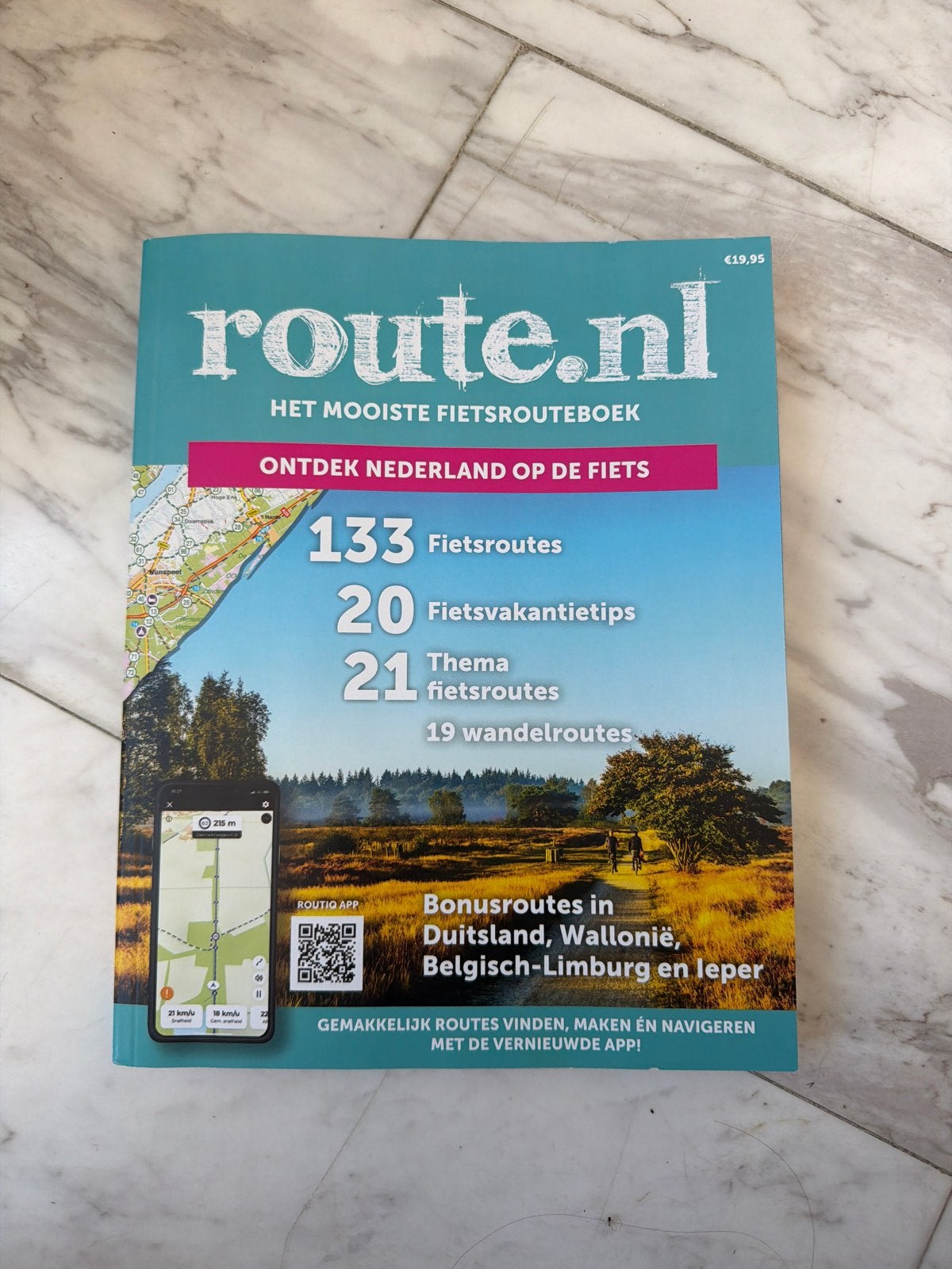 Fietsrouteboek - Ontdek Nederland, Overige merken, Fiets- of Wandelgids, Ophalen of Verzenden, Zo goed als nieuw