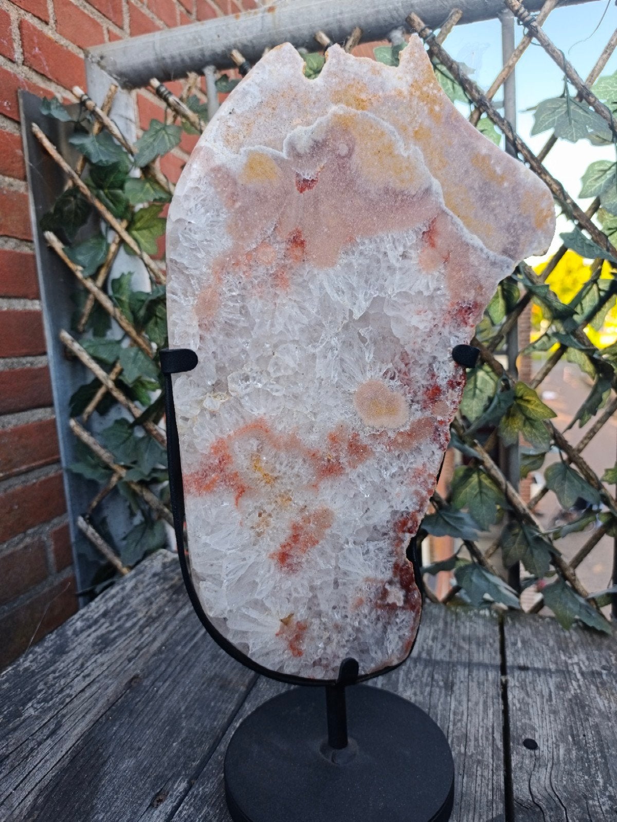 Roze amethist slab met kwarts op standaard, Ophalen of Verzenden