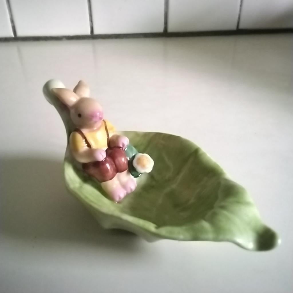 Villeroy& Boch bunny family leaf bowl " spring awakening", Ophalen of Verzenden