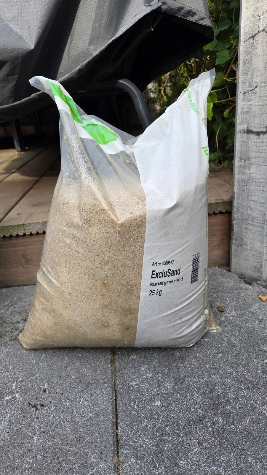 Gratis zak kunstgraszand ExcluSand 25 kg, Ophalen, Nieuw, Instrooizand