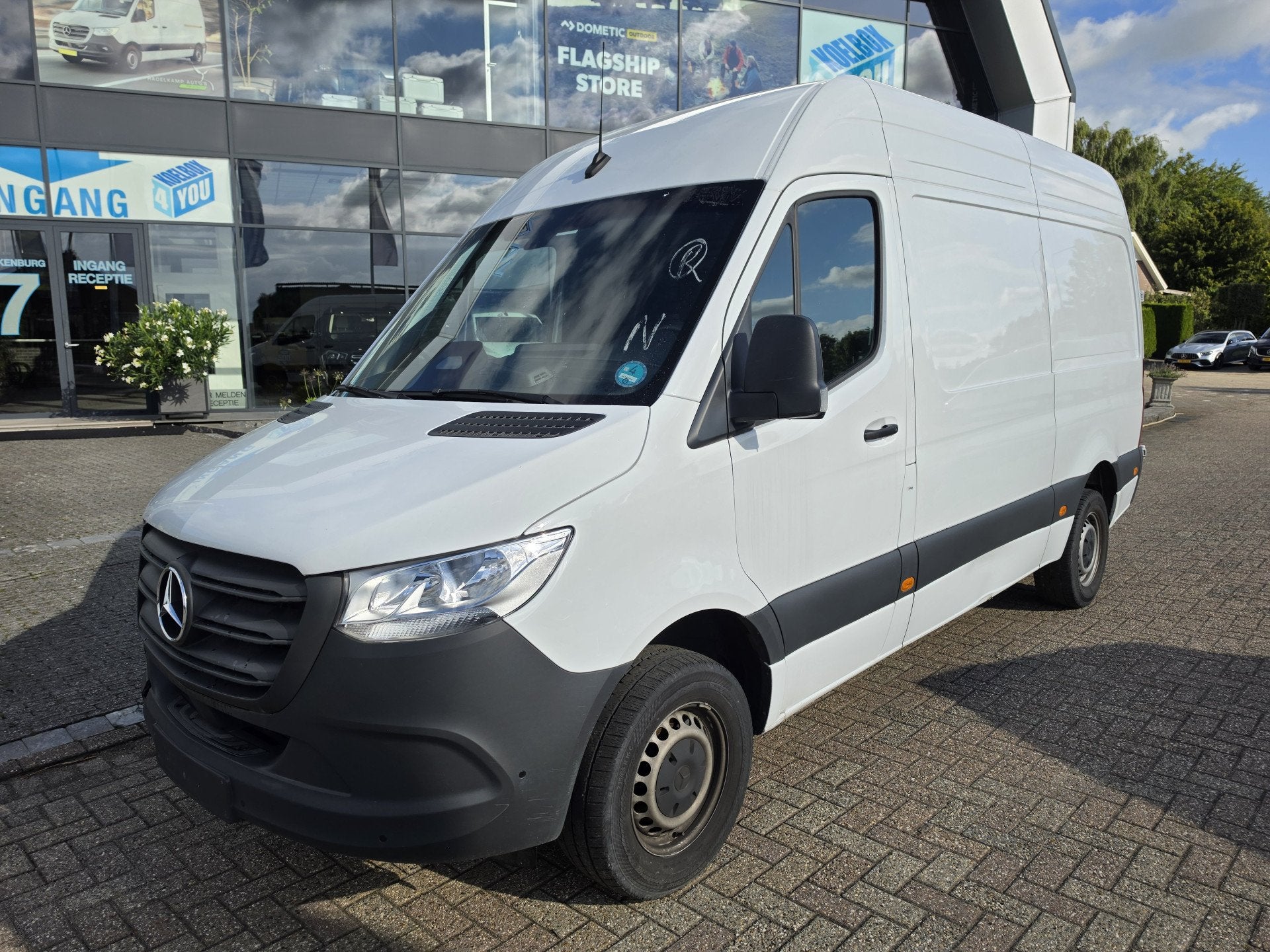 Mercedes-Benz Sprinter 317 1.9 CDI L2 Pro L2-H2 Automaat * S, Automaat, Zwart, 4 cilinders, Wit
