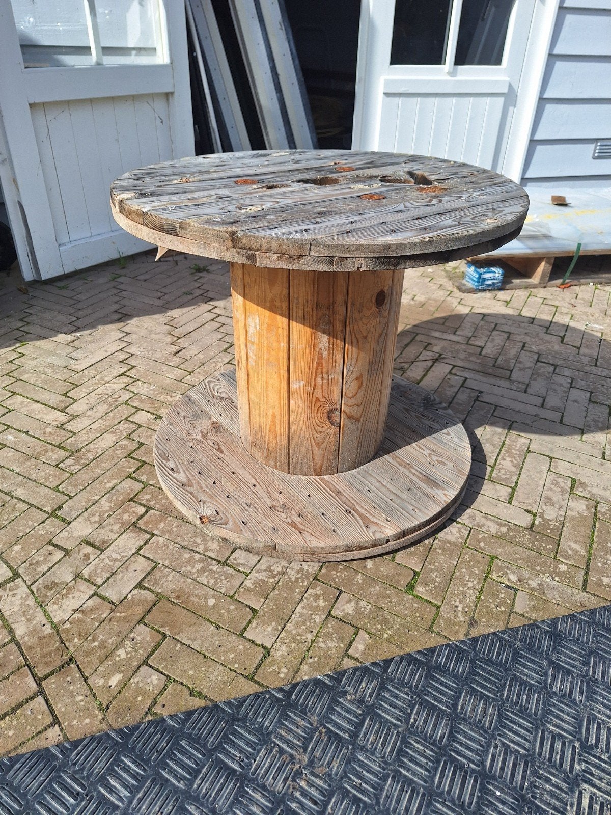 Robuuste houten kabelhaspel tafel - uniek en sfeervol, Ophalen, Gebruikt, 50 tot 100 cm, Rond