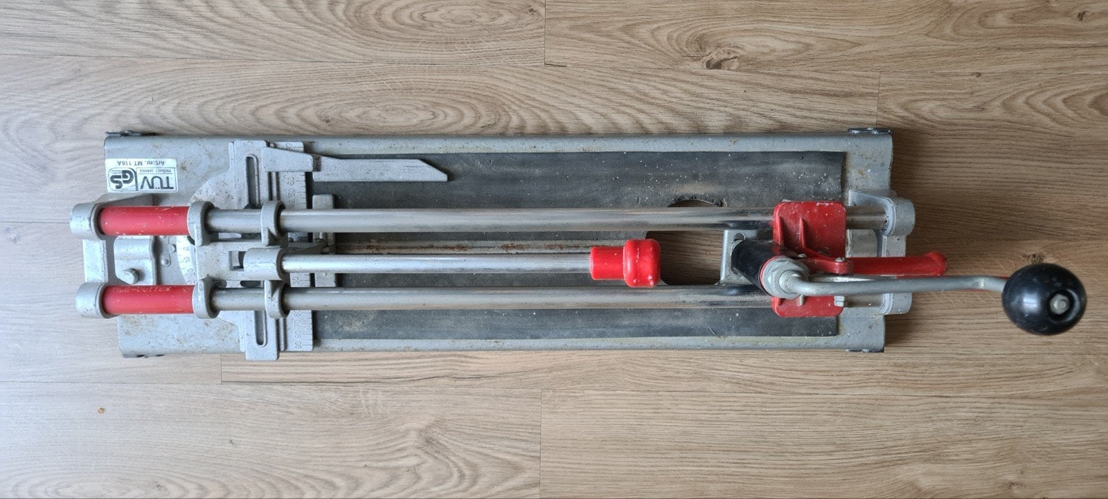 Tegelsnijder., Ophalen, Gebruikt, Minder dan 20 cm, Minder dan 5 m²