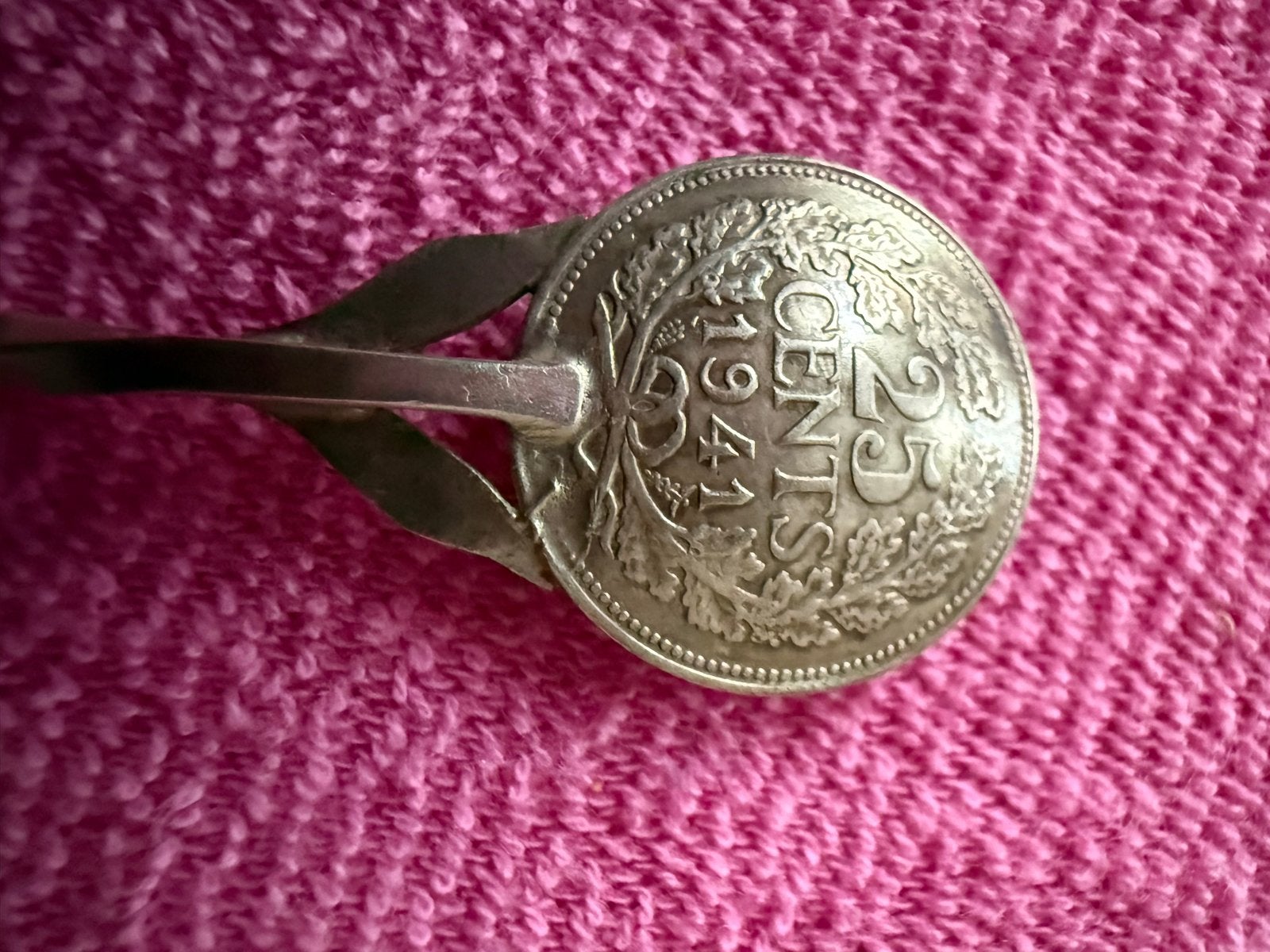 Zilveren theelepel met Nederlandse munt 1941, Ophalen of Verzenden
