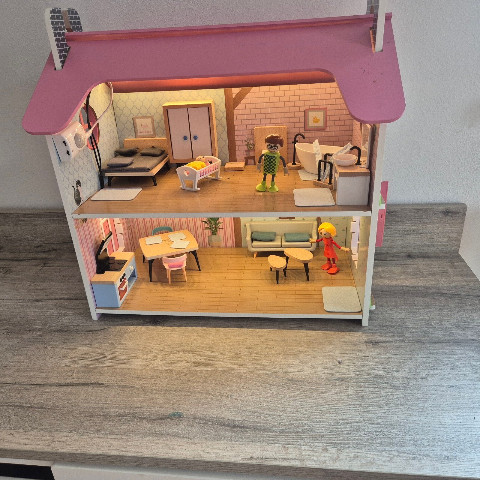 lidl poppenhuis, Ophalen, Zo goed als nieuw, Poppenhuis