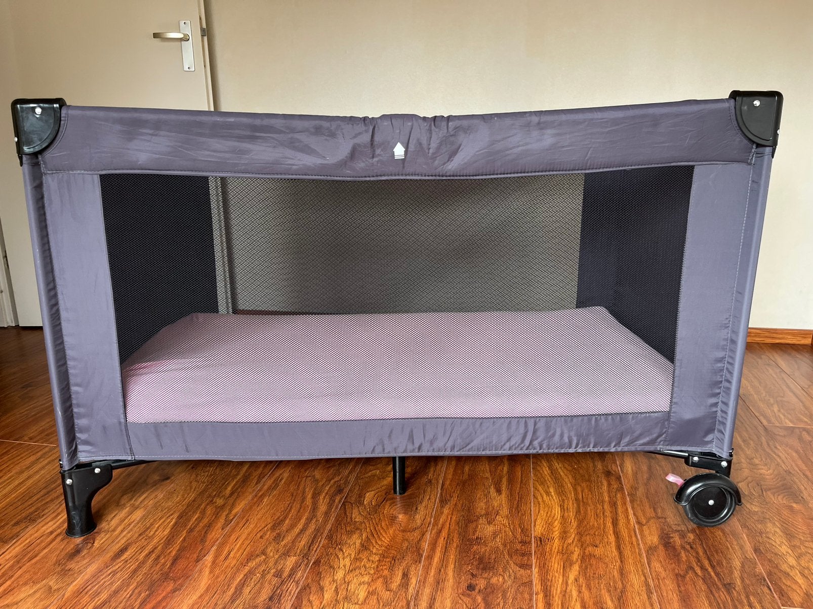 Campingbedje baby peuters opvouwbaar, Kinderen en Baby's, Babywiegjes en Ledikanten, Ophalen, Gebruikt, Reisbedje