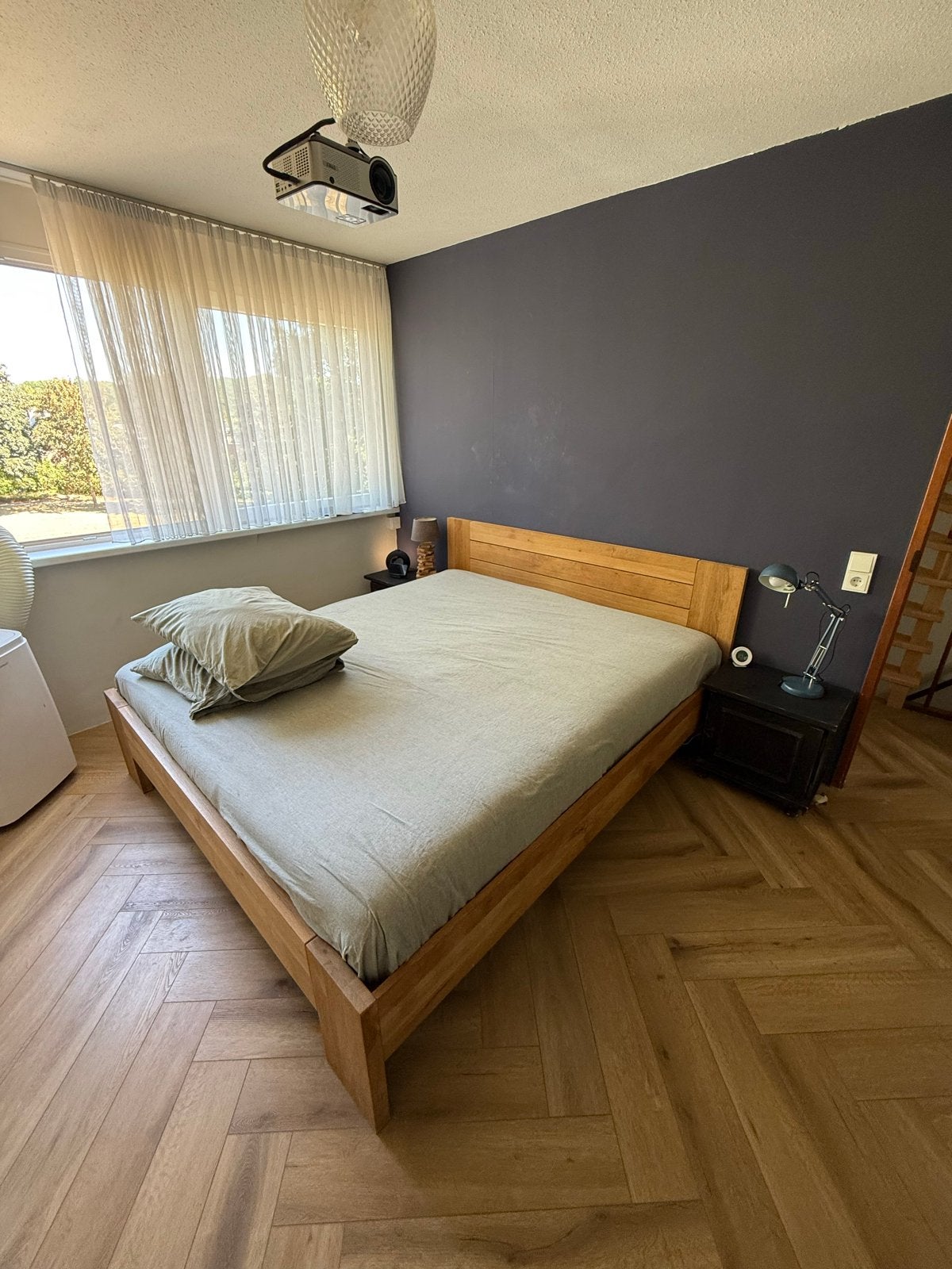 Houten tweepersoonsbed met lattenbodems zonder matras, Ophalen, Gebruikt, Bruin, Tweepersoons