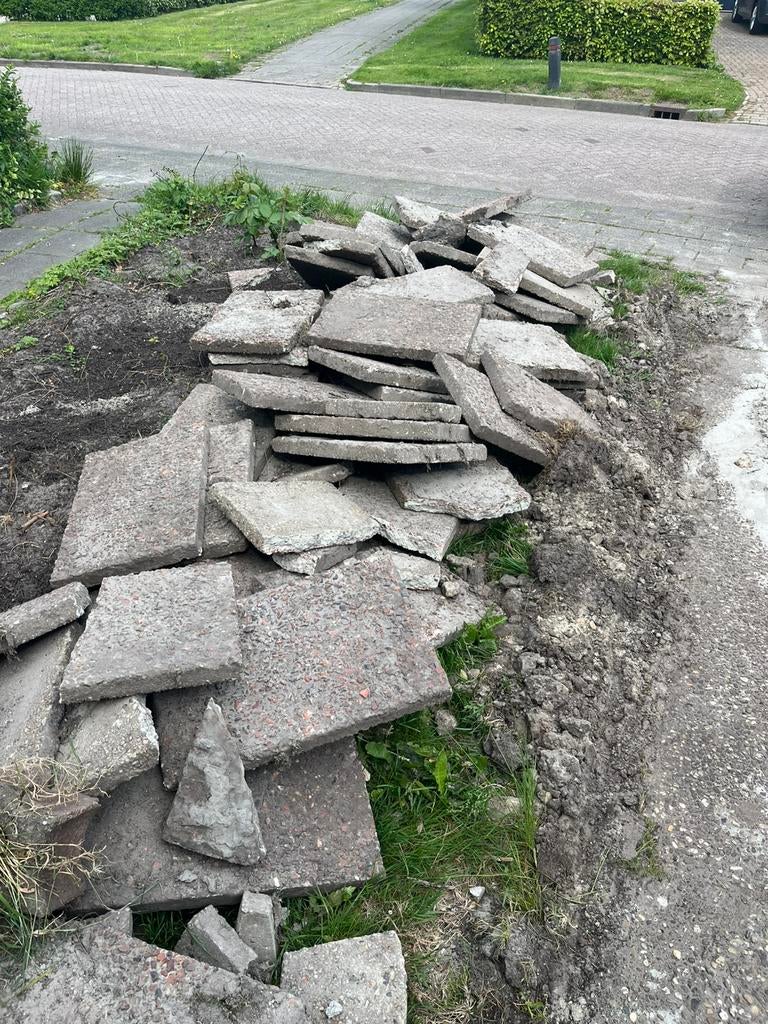 Grindtegels gratis af te halen., Ophalen, Zo goed als nieuw, Beton, Terrastegels