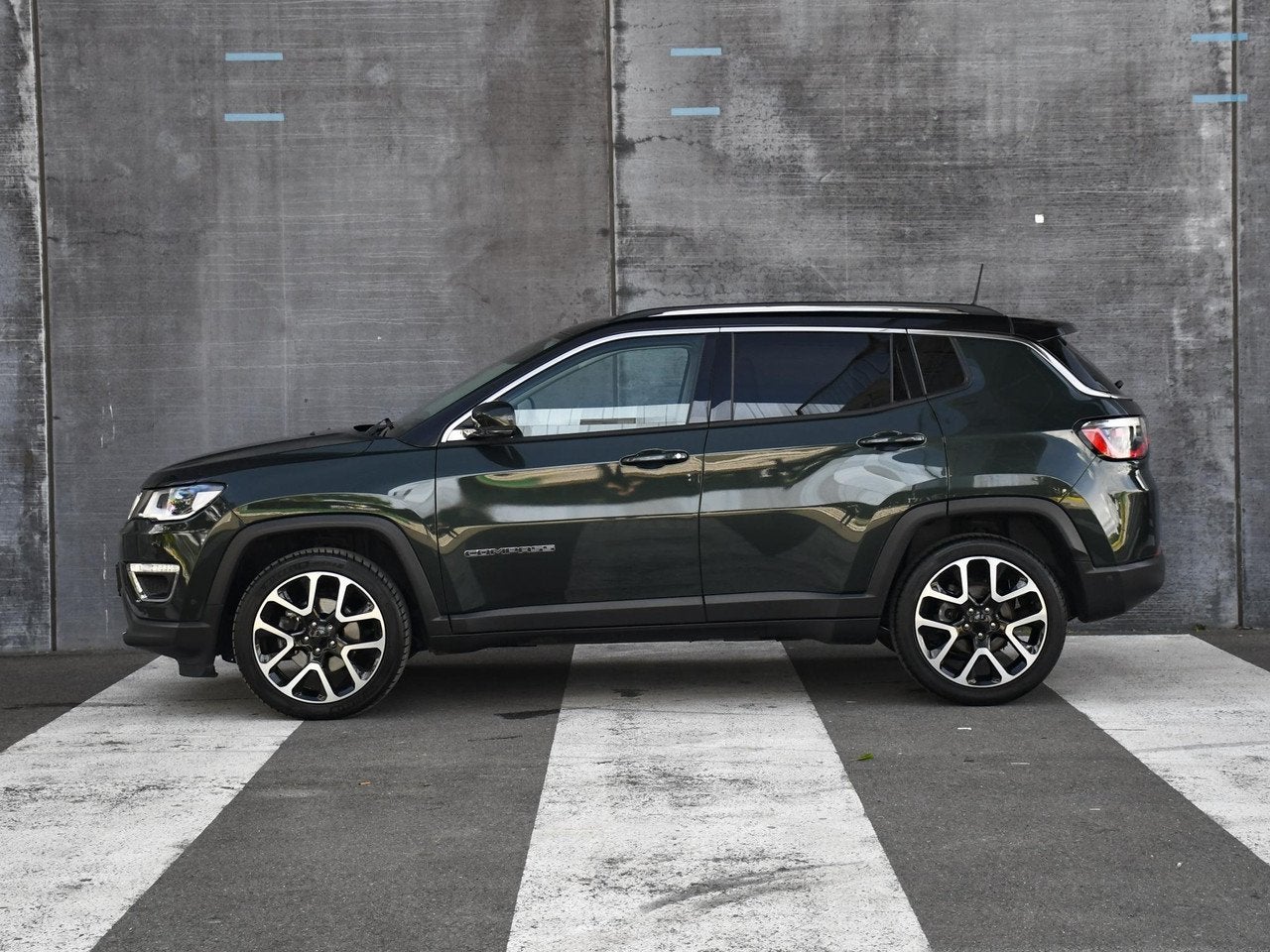 Jeep Compass Limited 1.3T 150pk Automaat 100% JEEP ONDERH. |, Auto's, Dealer onderhouden, 4 cilinders, 150 pk, 1405 kg
