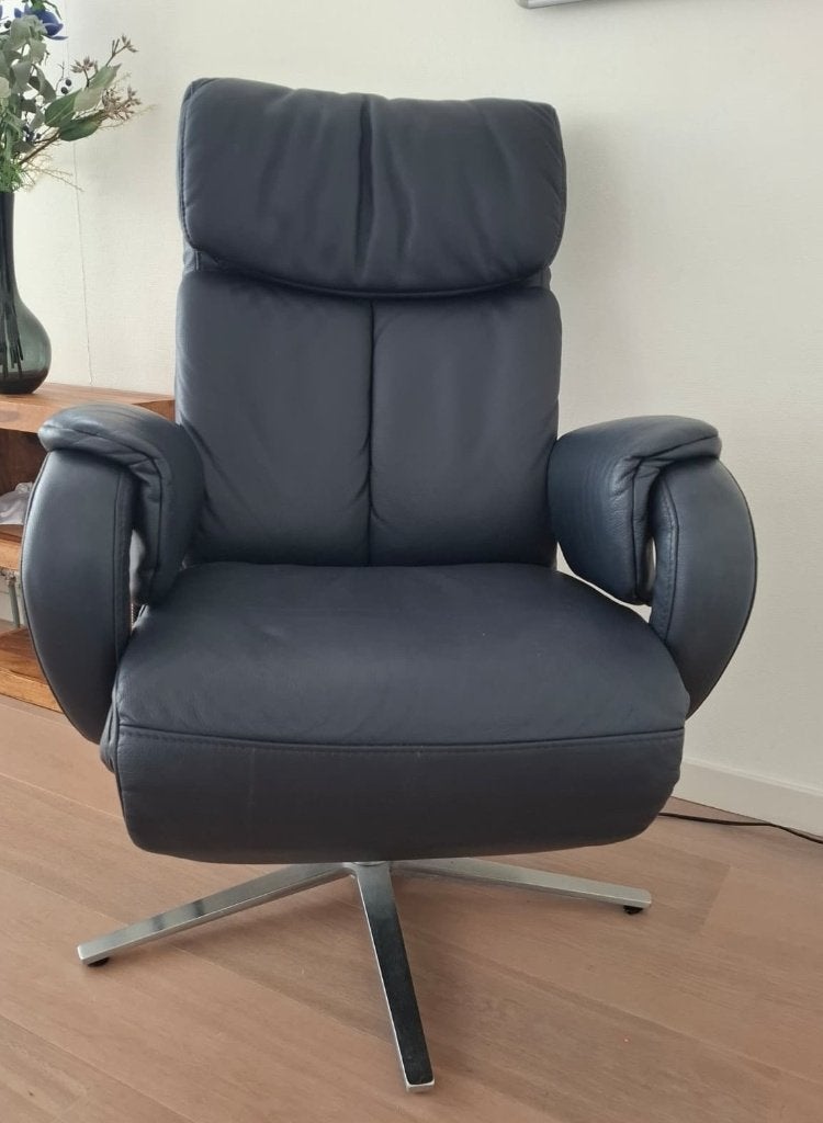 Leren Himolla relaxfauteuil. Donker-blauwgrij. Z.g.a.n!, Ophalen, Minder dan 75 cm, Luxe, leer, Zo goed als nieuw