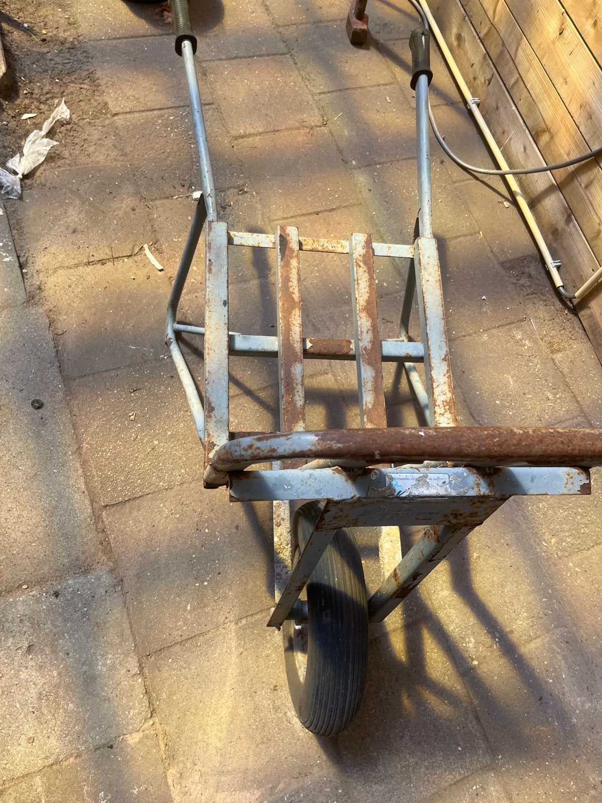 Stenen kruiwagen, Ophalen, Gebruikt, Handmatig, Tweewielig