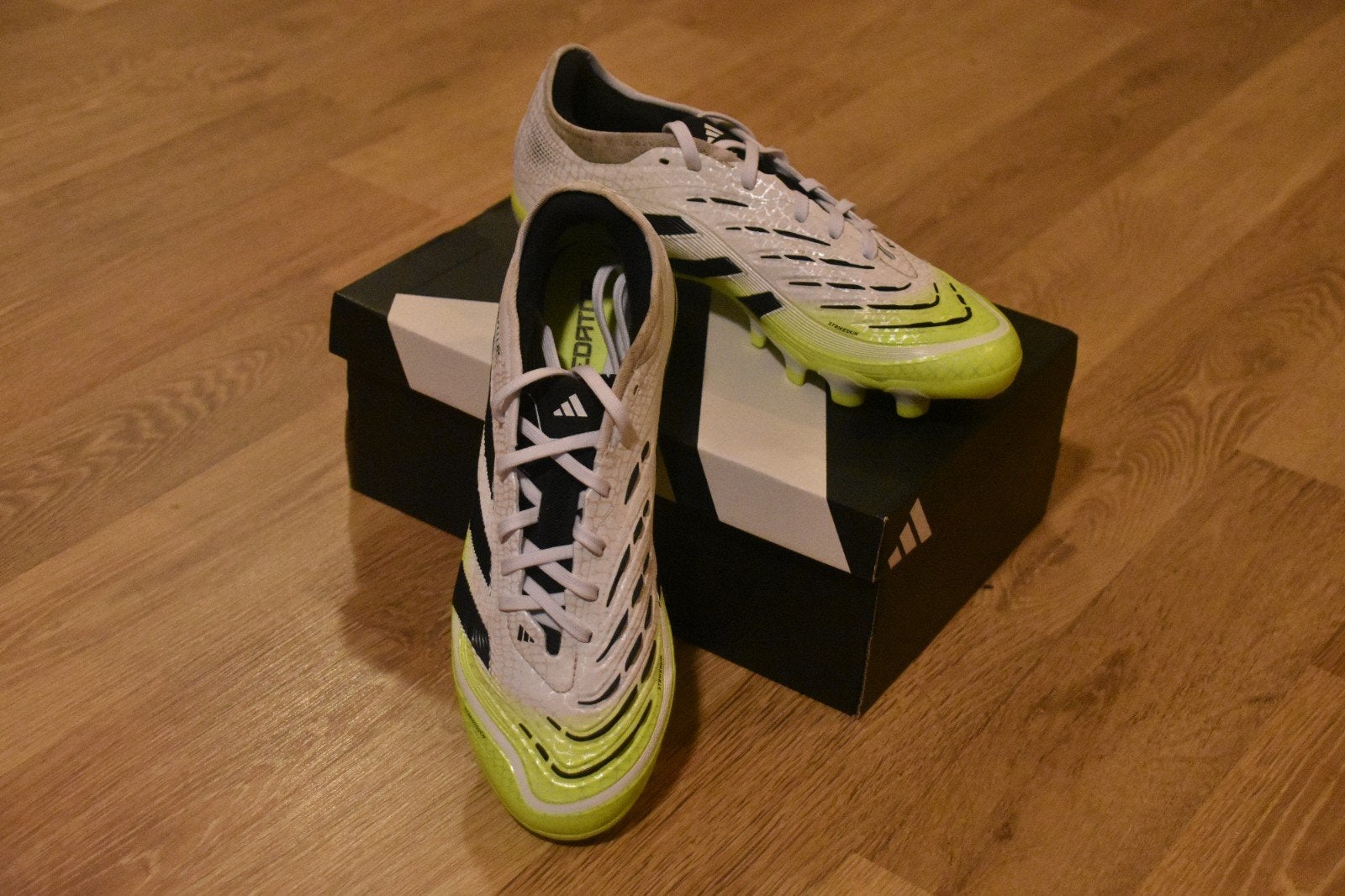 Adidas Predator Pro MG Voetbalschoenen Maat 40, Schoenen, Zo goed als nieuw, Maat M, Ophalen of Verzenden