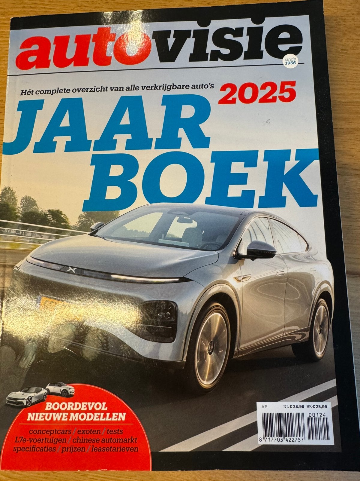 Autovisie jaarboek 2025, Ophalen, Zo goed als nieuw, Algemeen