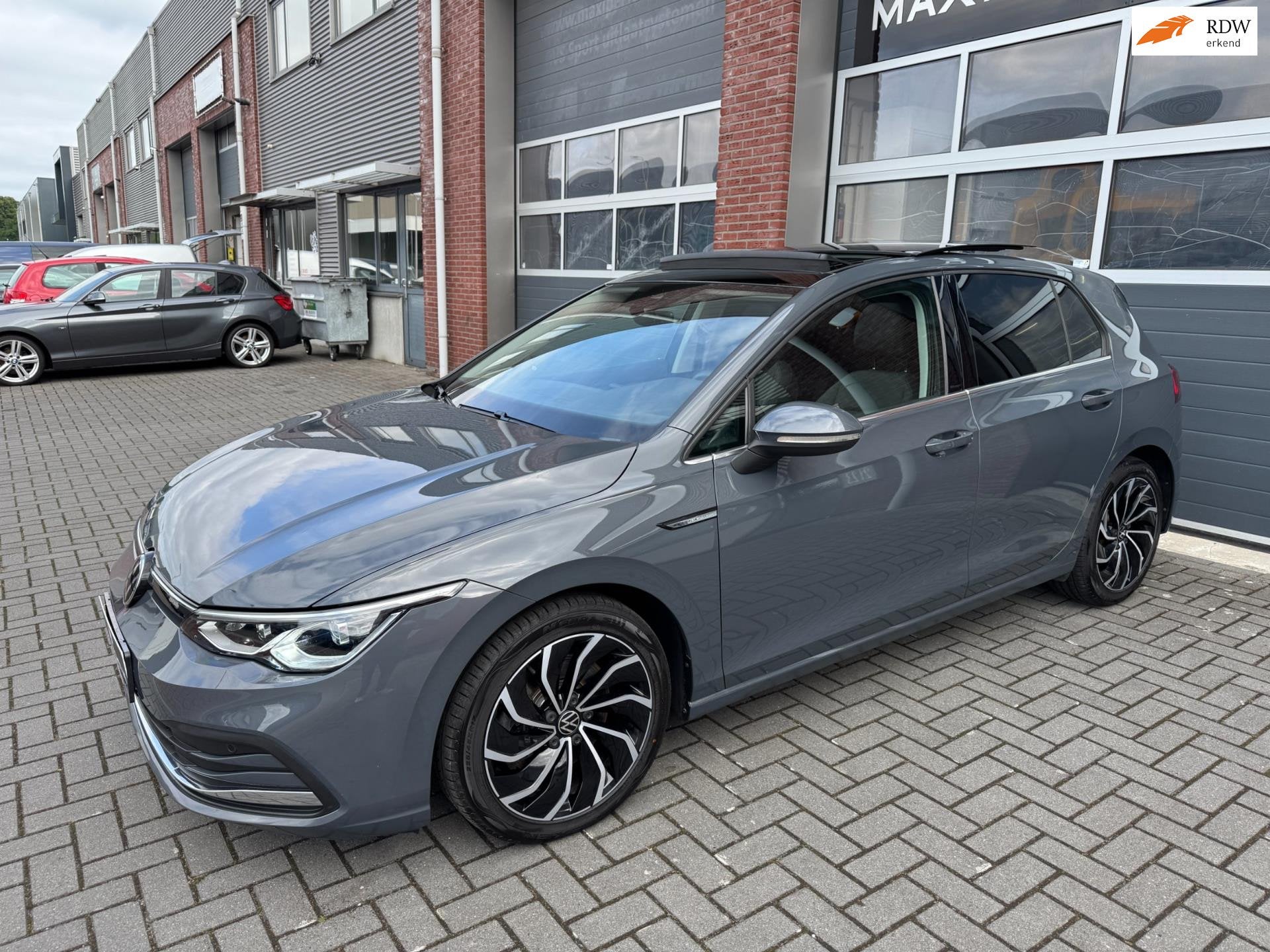 Volkswagen Golf 1.5 TSI 150PK Style IQ LED ACC Pano Carplay, Voorwielaandrijving, Zwart, 4 cilinders, 150 pk