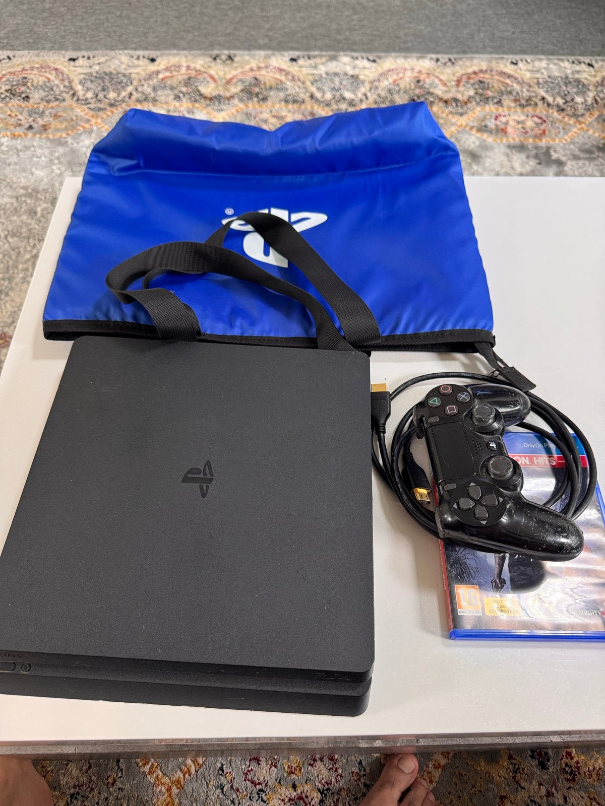 PlayStation 4 Slim met controller en game, Gebruikt, Ophalen of Verzenden, 1 TB, Met 1 controller