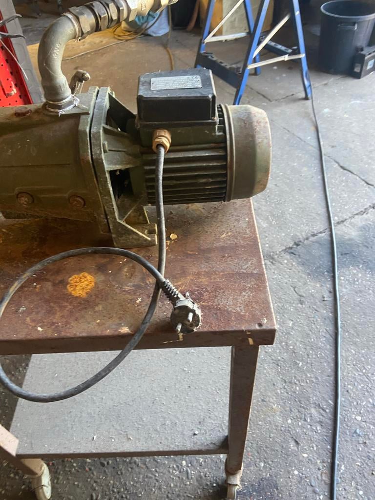 SAER MILDHMP 1 pk hydrofoorpomp - Gebruikt, Tuin en Terras, Waterpompen, Ophalen, Gebruikt, Elektrisch, Hydrofoorpomp