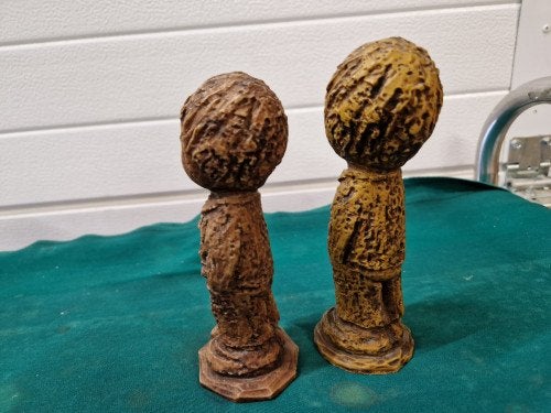 beeld jongen met bloemen jaren 60, Verzamelen, Beelden en Beeldjes, Ophalen of Verzenden
