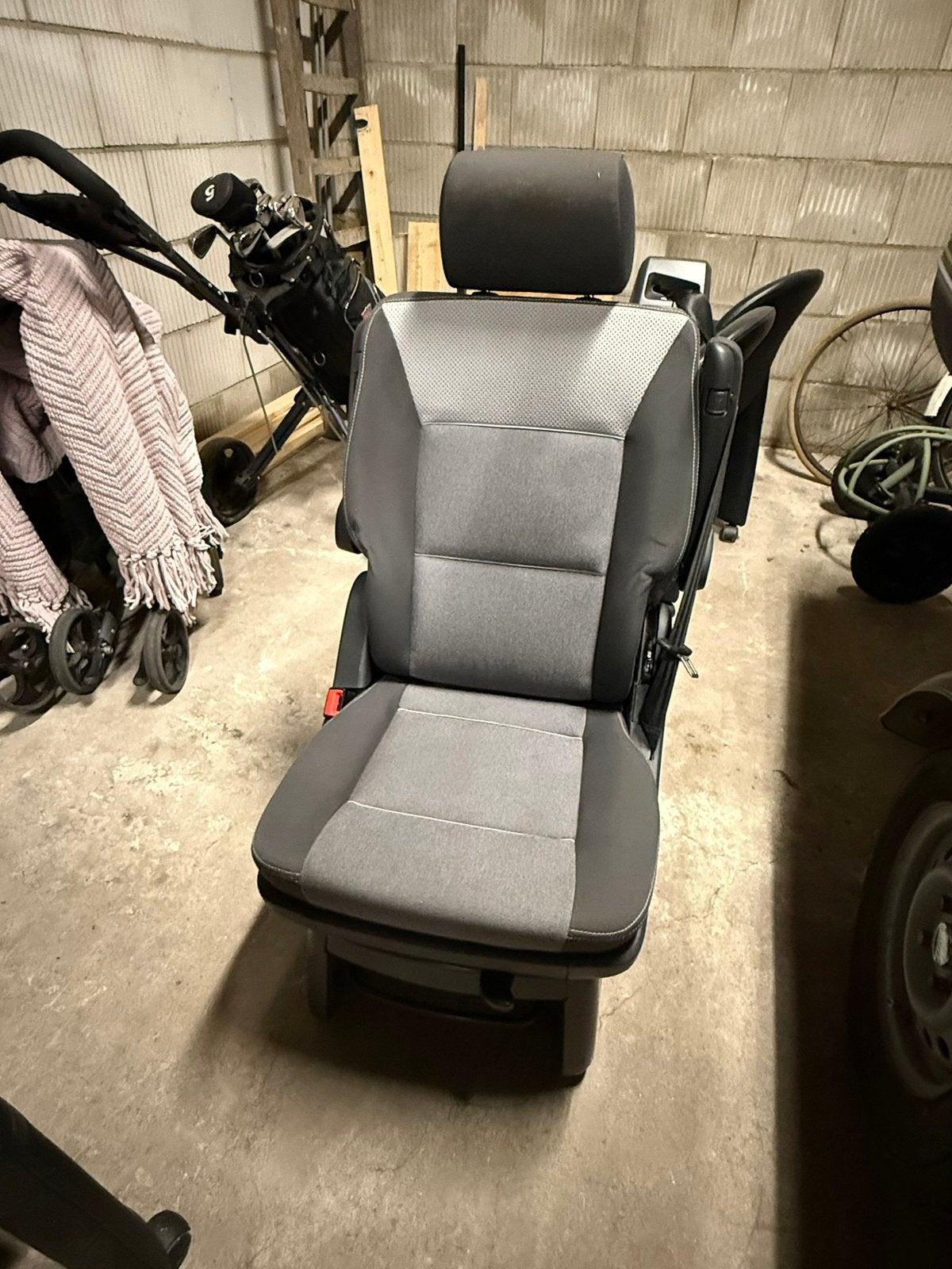 Stoel voor vw california beach of multivan 2 stuks, Ophalen, Gebruikt, Volkswagen