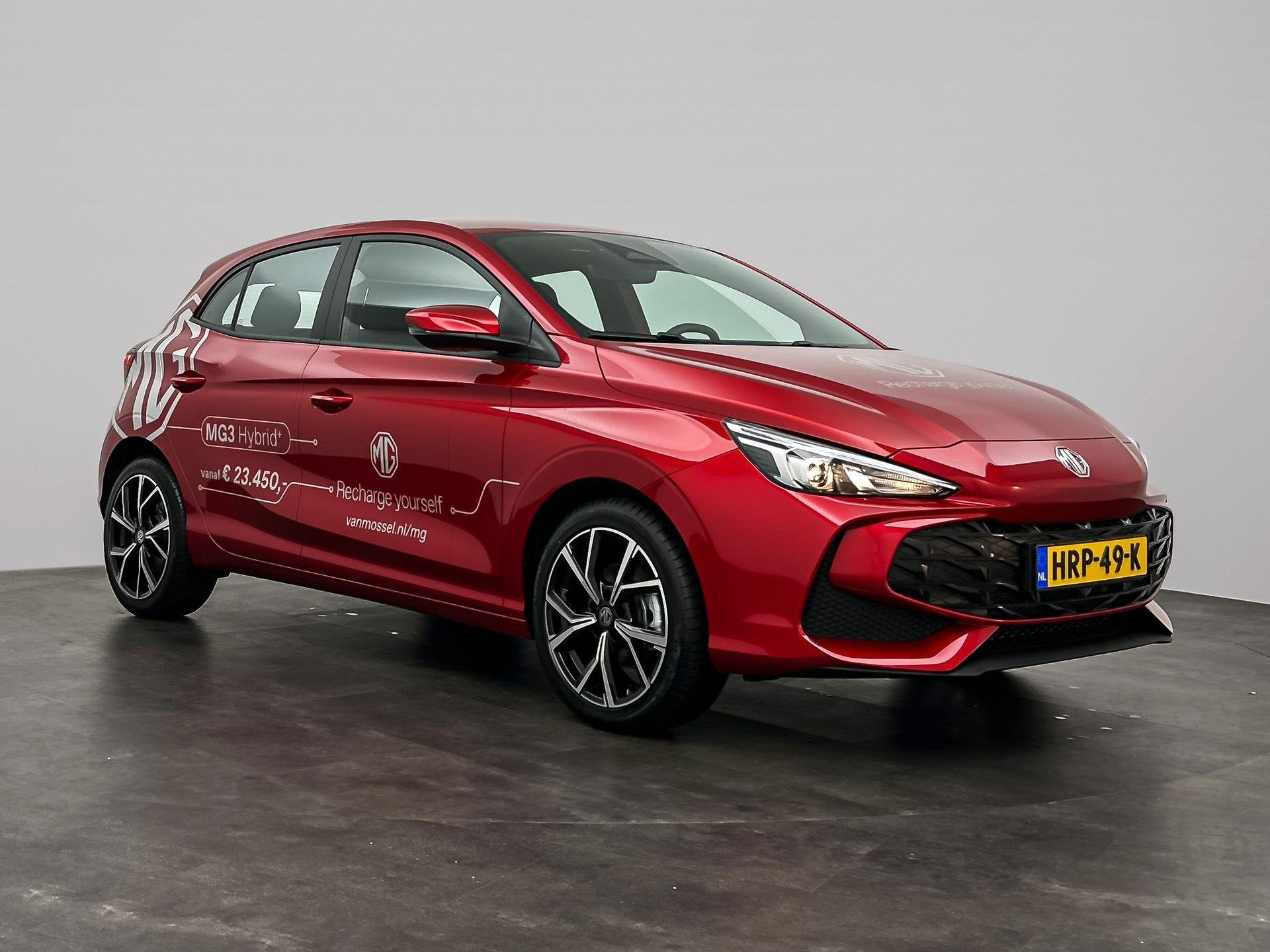MG 3 1.5 Hybrid+ Aut. Standard | 17'' Velgen | Camera | Appl, 12 maanden, Stof, 1498 cc, 4 cilinders