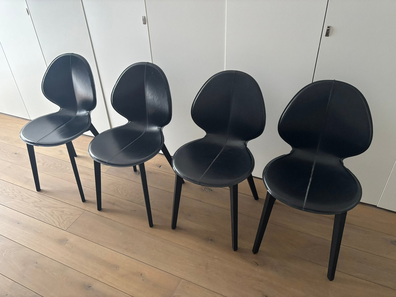 4 zwarte eetkamerstoelen i.g.st., Gebruikt, Zwart, Vier, Modern