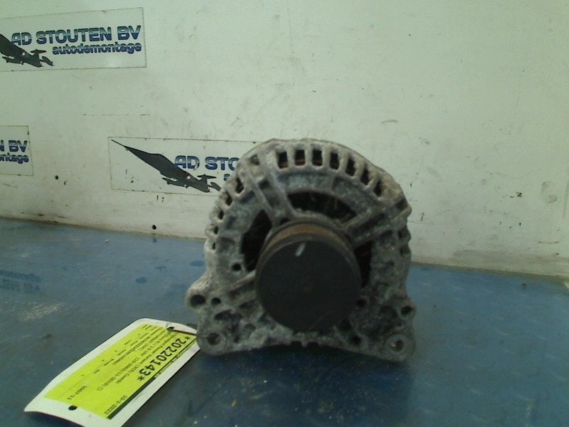 Dynamo Volkswagen Passat Variant (3C5) 2007 06F903023F, Auto-onderdelen, Elektronica en Kabels, Volkswagen, Gebruikt