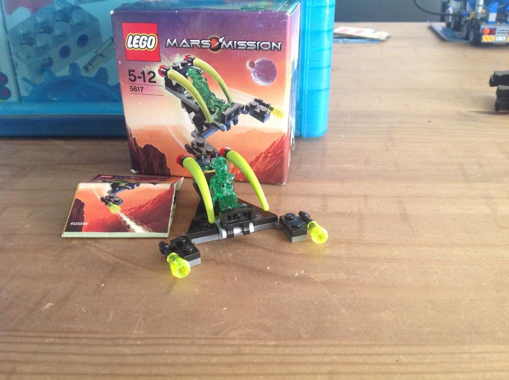Te koop super leuk mars lego monster, Kinderen en Baby's, Speelgoed | Duplo en Lego, Ophalen of Verzenden, Zo goed als nieuw, Complete set