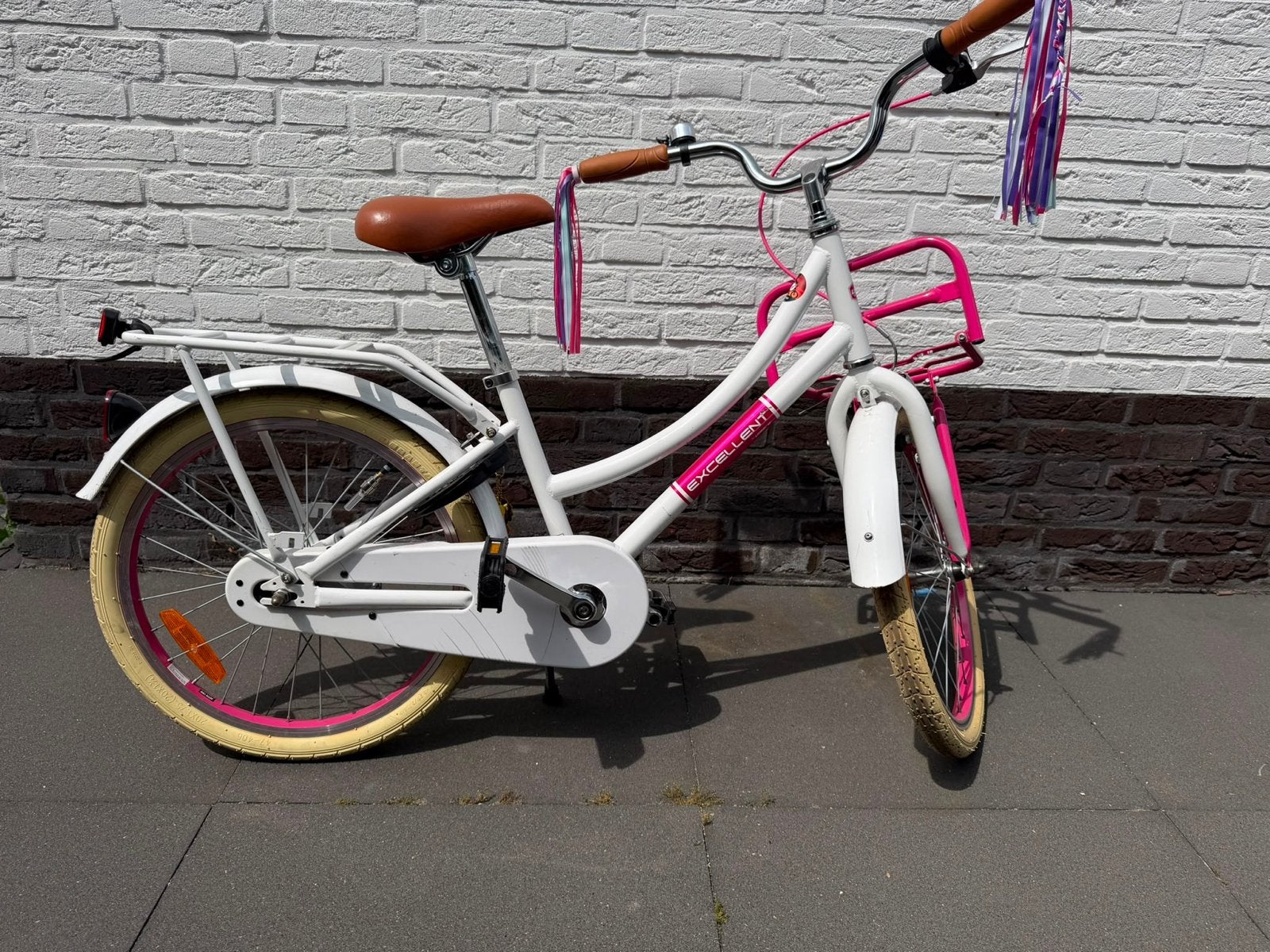 Volare Excellent Wit/Roze, Ophalen, Terugtraprem, Gebruikt, Handrem