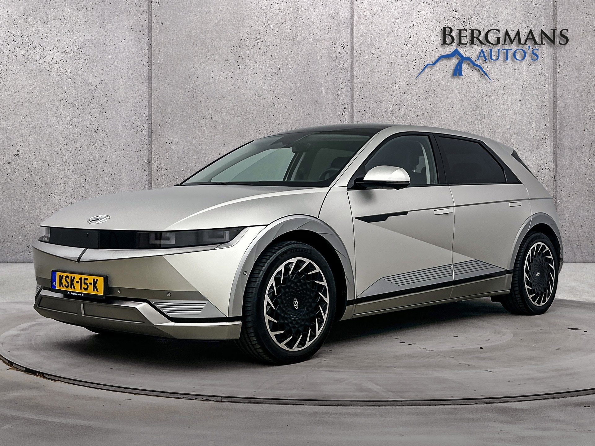 Hyundai IONIQ 5 - Project 45 AWD 73kWh // SOLAR ROOF // TREK, Automaat, Gebruikt, Zwart, IONIQ 5