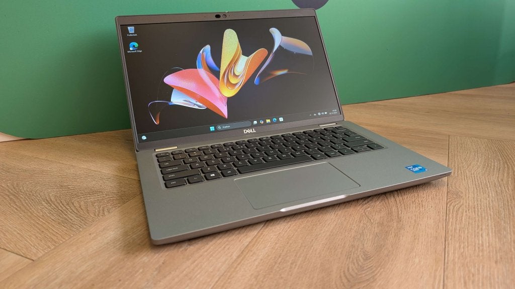 Studentenlaptop: Dell Latitude 5340 - Core i7-1365U / 32GB, Niet ingevuld, Gebruikt, 13 inch, Niet ingevuld