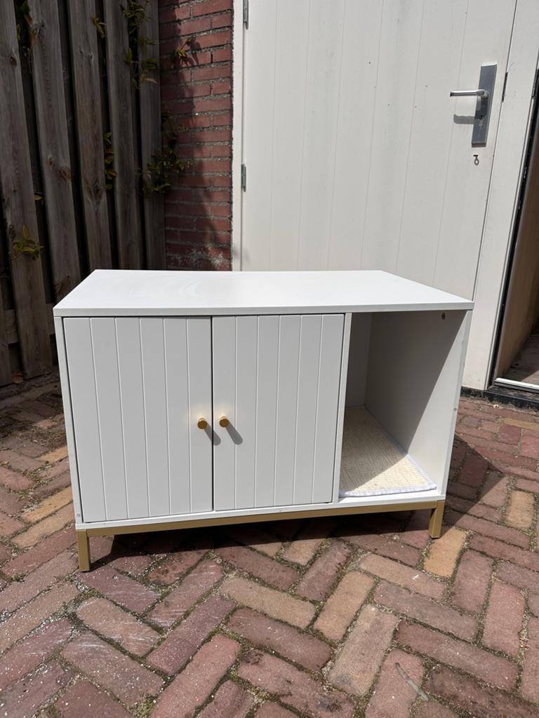 Stijlvolle kattenbakkast wit met goudkleurige pootjes, Dieren en Toebehoren, Katten-accessoires, Ophalen, Zo goed als nieuw