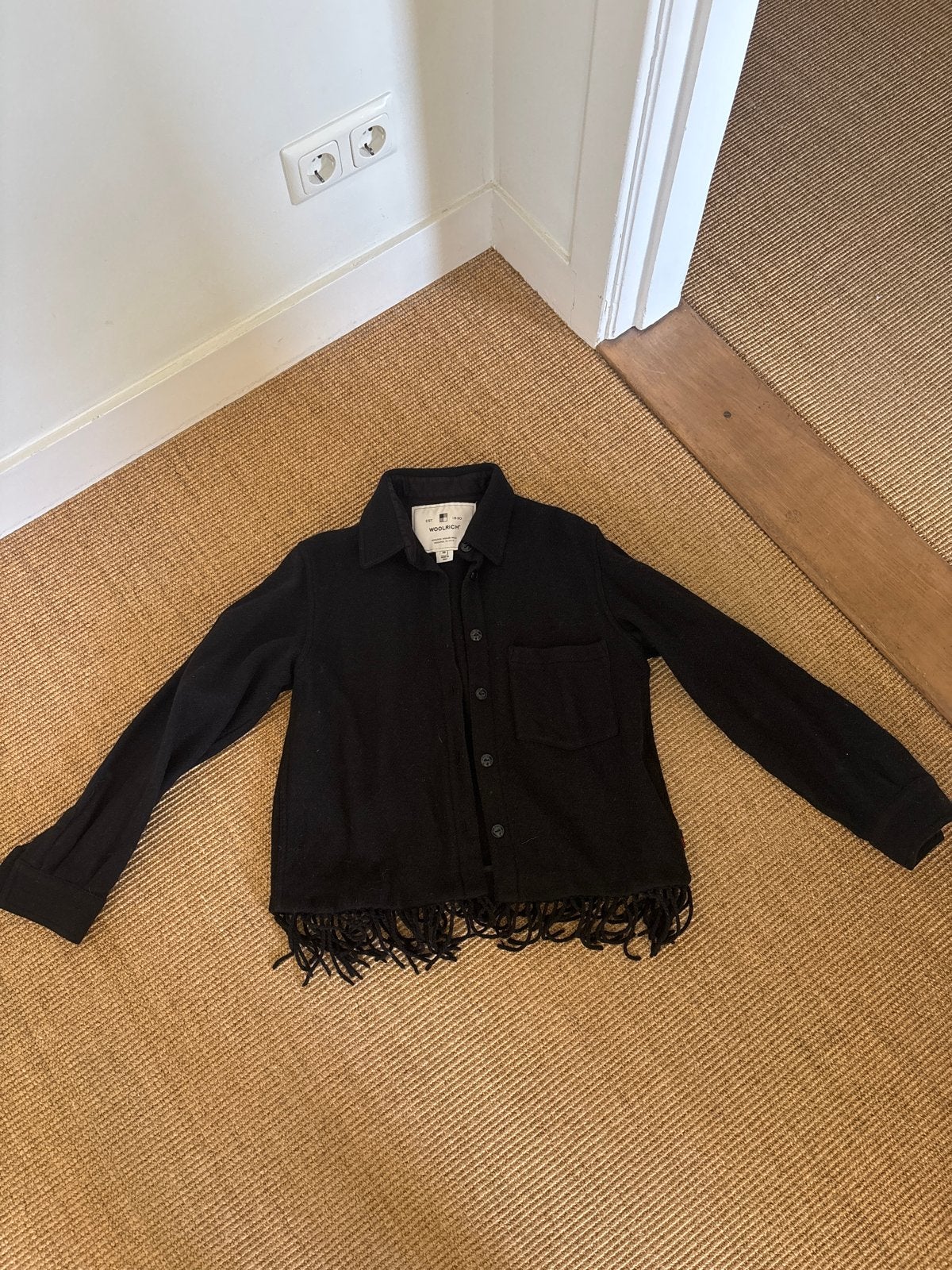 Woolrich zwart jasje met franjes - Maat XS, Verzenden, Zo goed als nieuw, Maat 34 (XS) of kleiner, Zwart