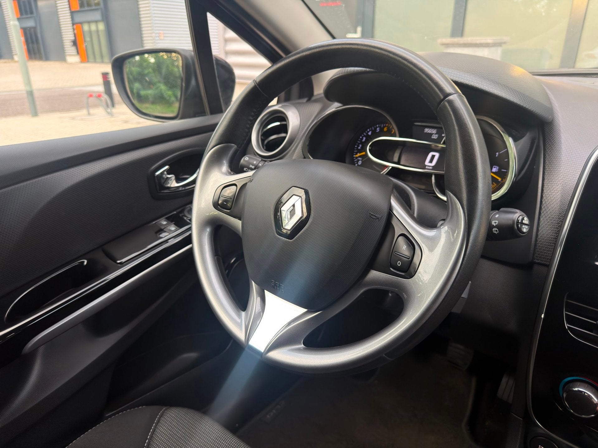 Foto 13 van Renault Clio 0.9 TCe ECO Night&Day|Airco|Navi|Cruise|APK nw