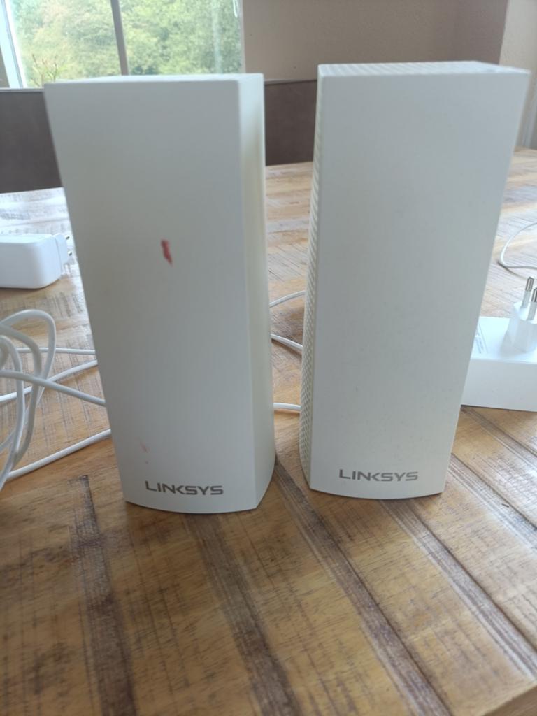 2 stuks Linksys Velop WHW03 V2 Mesh WiFi Systeem (2 stuks), Ophalen of Verzenden, Gebruikt, Router, Linksys