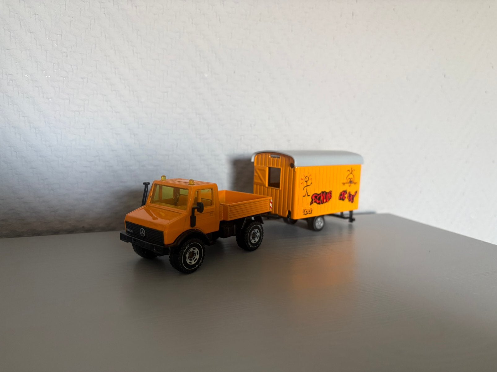Unimog met keet siku, Ophalen of Verzenden, Zo goed als nieuw, Hijskraan, Tractor of Landbouw, SIKU