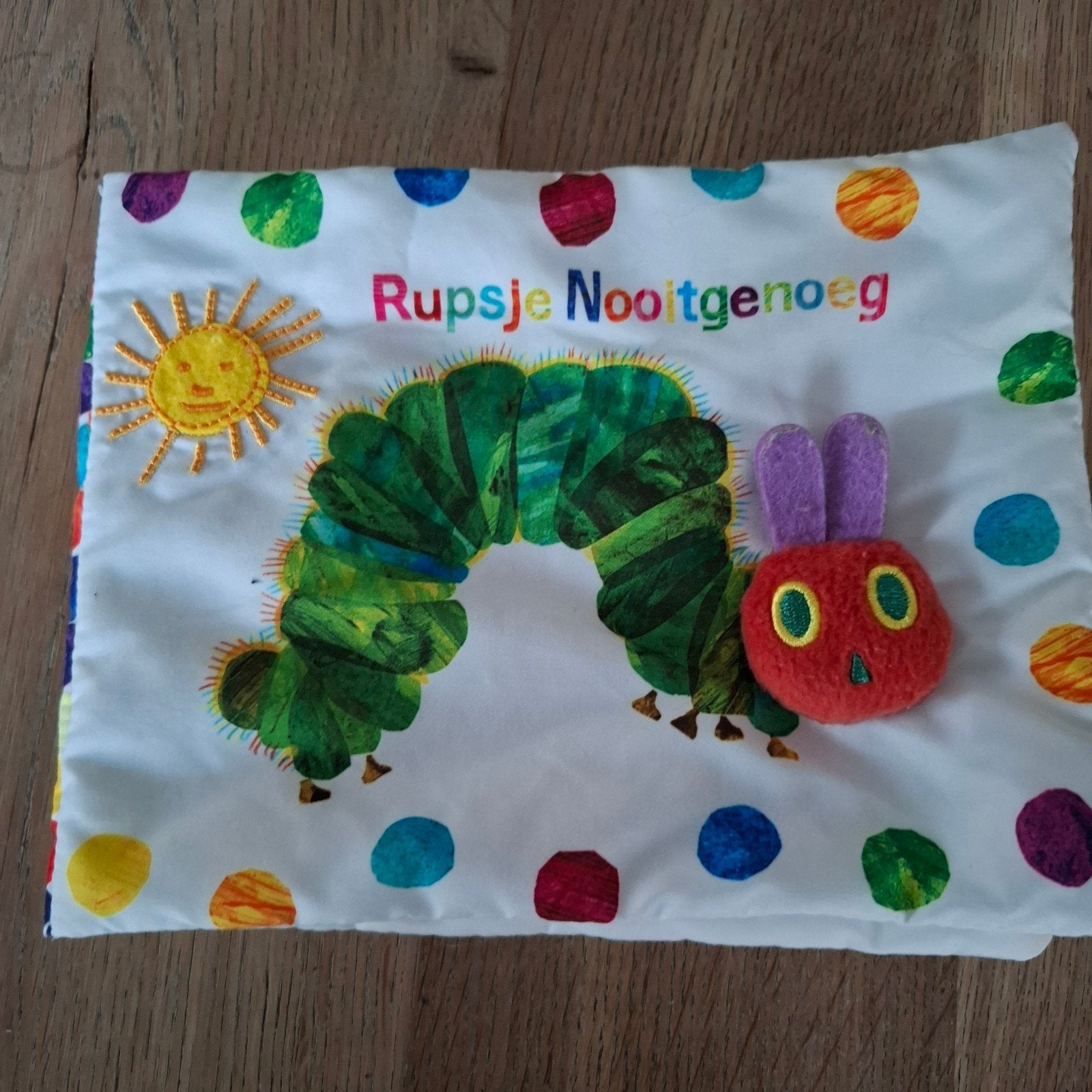 stoffen boekje rupsje nooitgenoeg Eric carle, Ophalen of Verzenden, Zo goed als nieuw, Uitklap-, Voel- of Ontdekboek